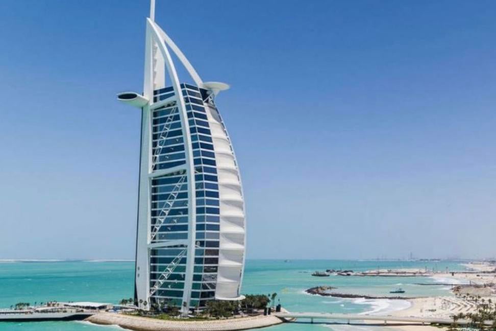 Pre rodičov: Čo ak vám dcéra povie, že ide „robiť hostesku do Dubaja“?