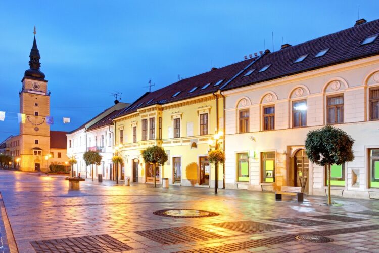 Eskort Trnava – sexi spoločníčky a horúce zážitky v malom Ríme